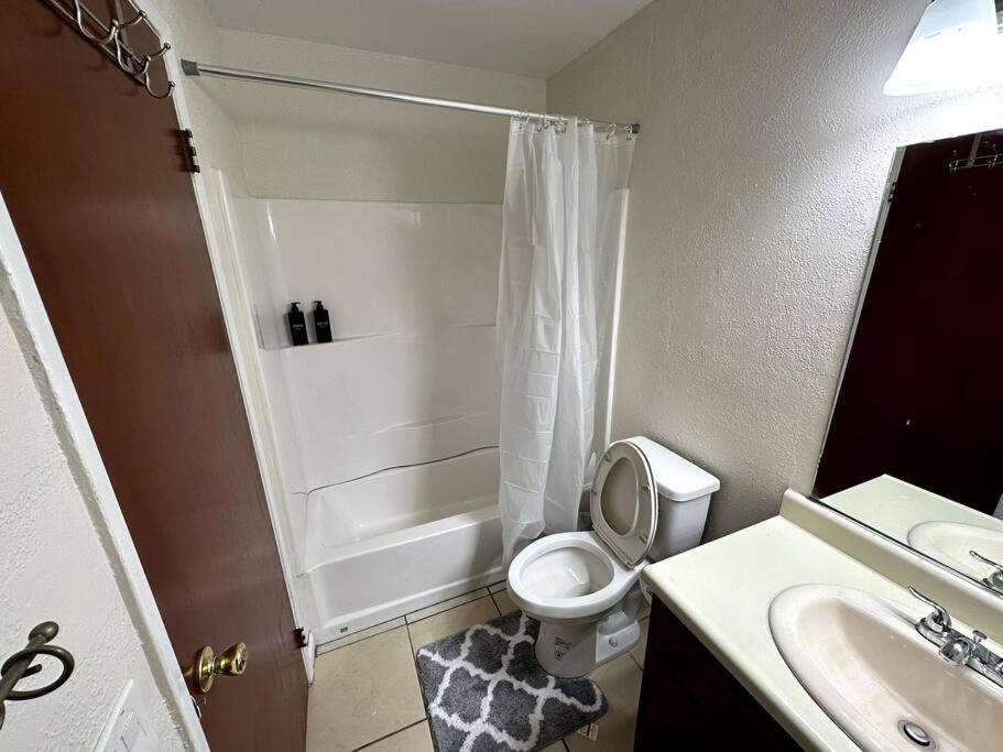 Comfortable House W/ Wi-Fi/Tv - Turlock,Ca Eksteriør bilde
